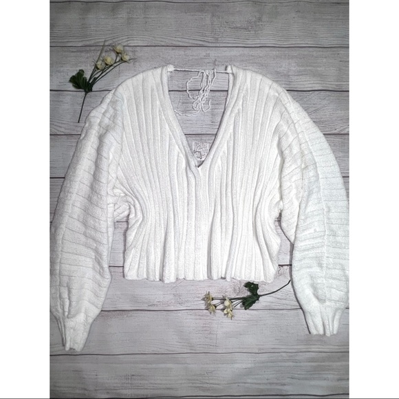 Free People Ribbed Balloon Sleeve V-Neck and Back Oversized Pullover Sweater - Picture 11 of 15